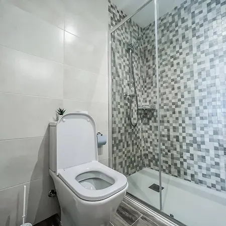 Apartment Cd-1957 Modern 2 Bed With Pool
