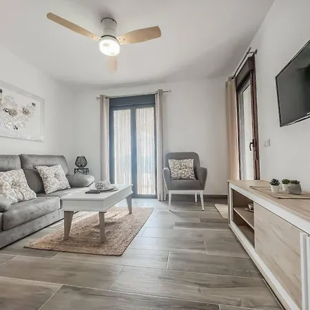 Apartment Cd-1957 Modern 2 Bed With Pool