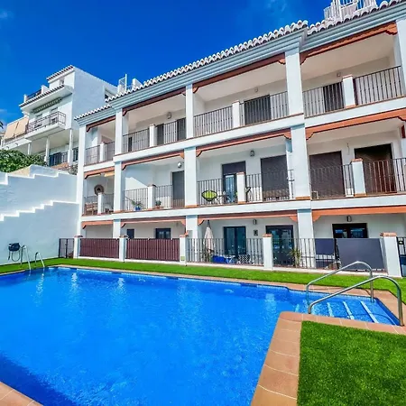 Cd-1957 Modern 2 Bed With Pool *